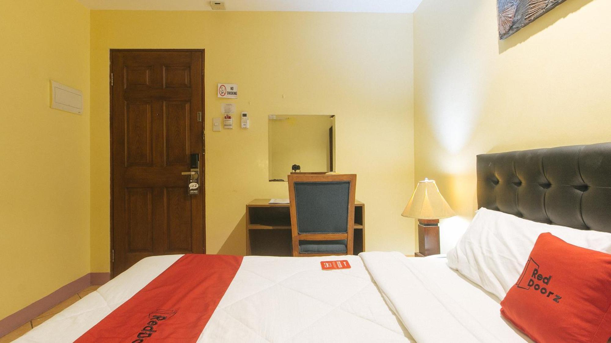 Reddoorz At Comfy Inn Ermita Manila Zewnętrze zdjęcie
