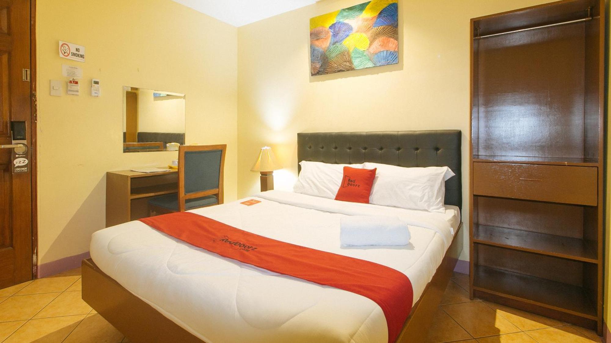 Reddoorz At Comfy Inn Ermita Manila Zewnętrze zdjęcie