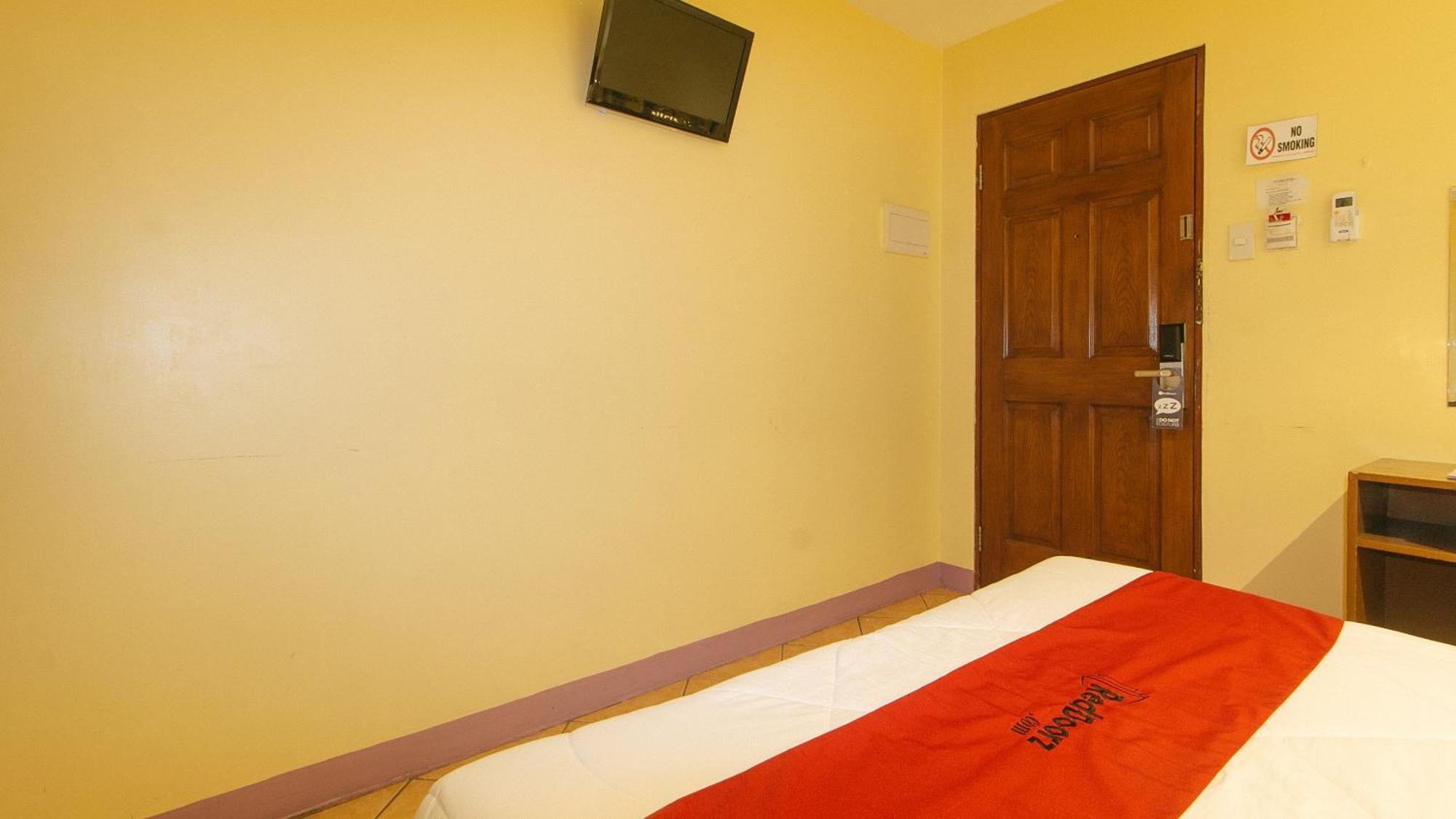 Reddoorz At Comfy Inn Ermita Manila Zewnętrze zdjęcie