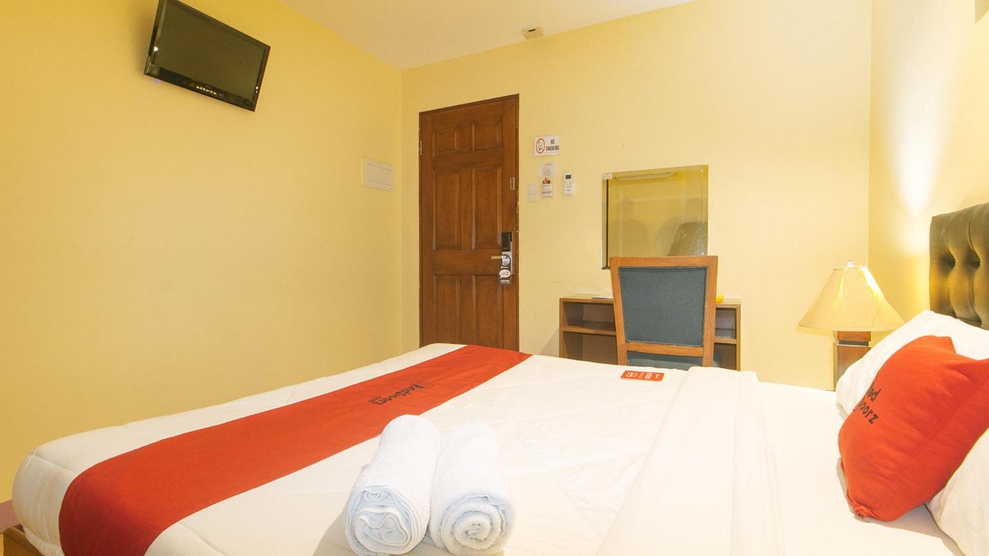 Reddoorz At Comfy Inn Ermita Manila Zewnętrze zdjęcie