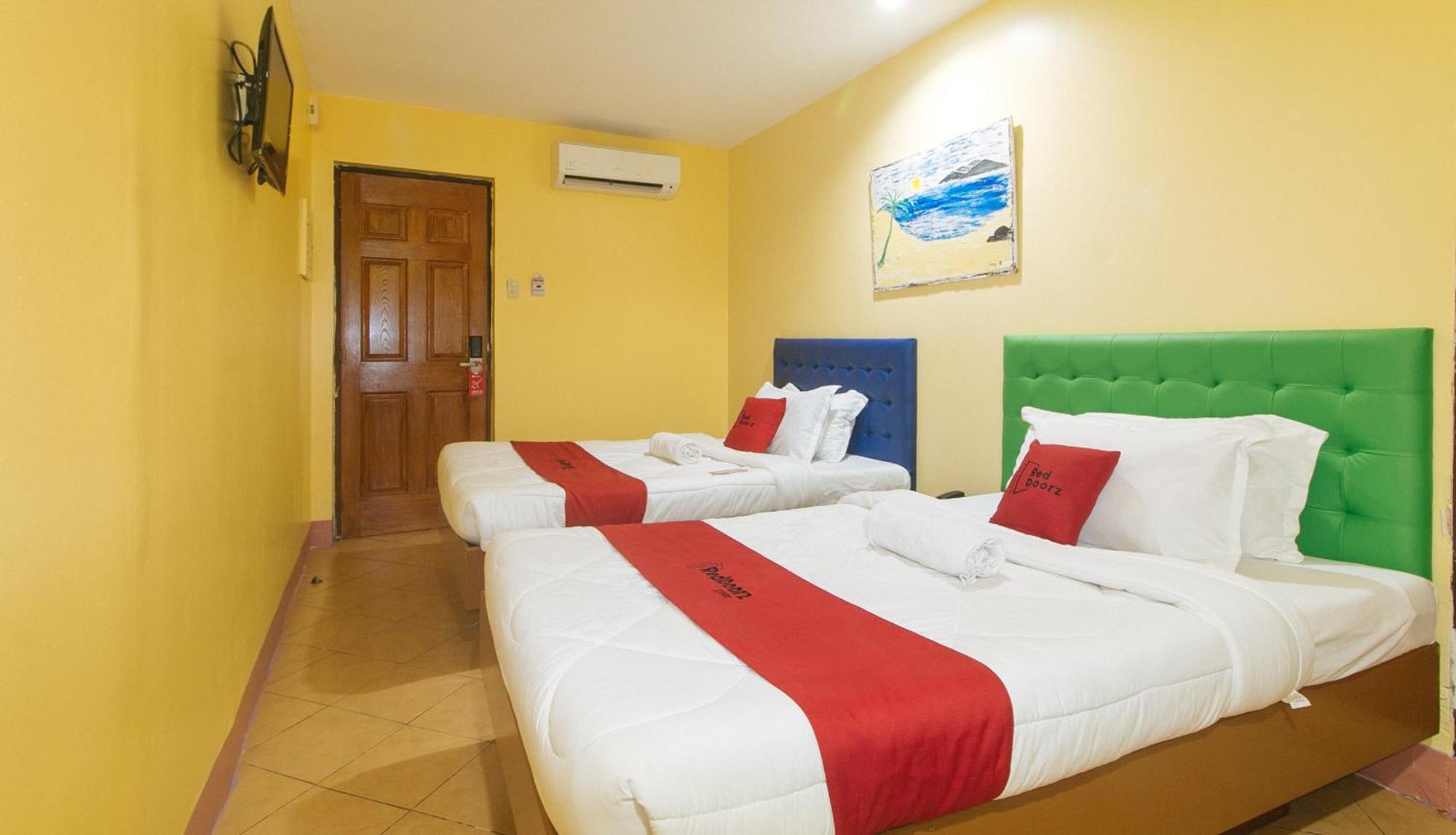 Reddoorz At Comfy Inn Ermita Manila Zewnętrze zdjęcie