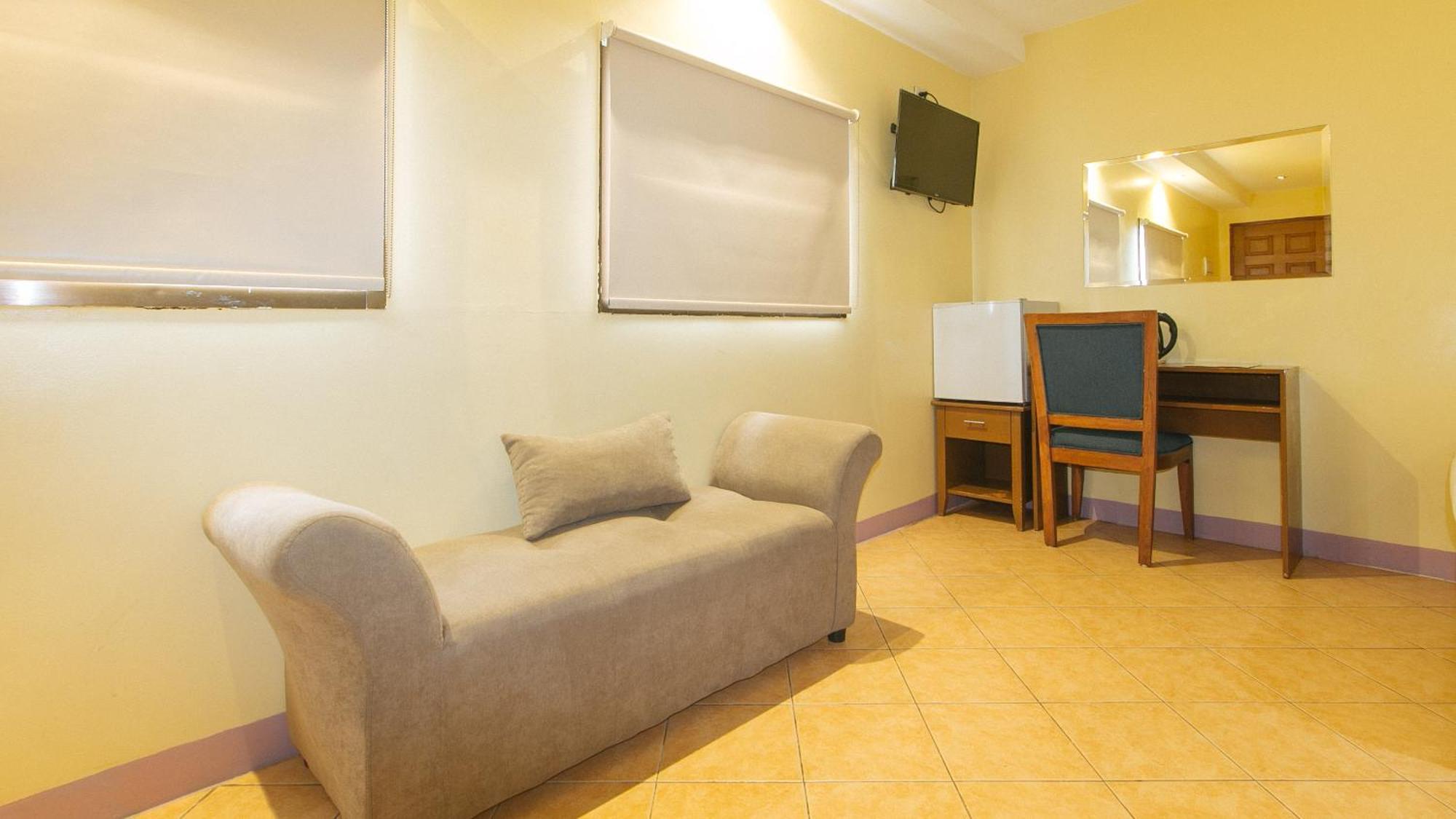 Reddoorz At Comfy Inn Ermita Manila Zewnętrze zdjęcie