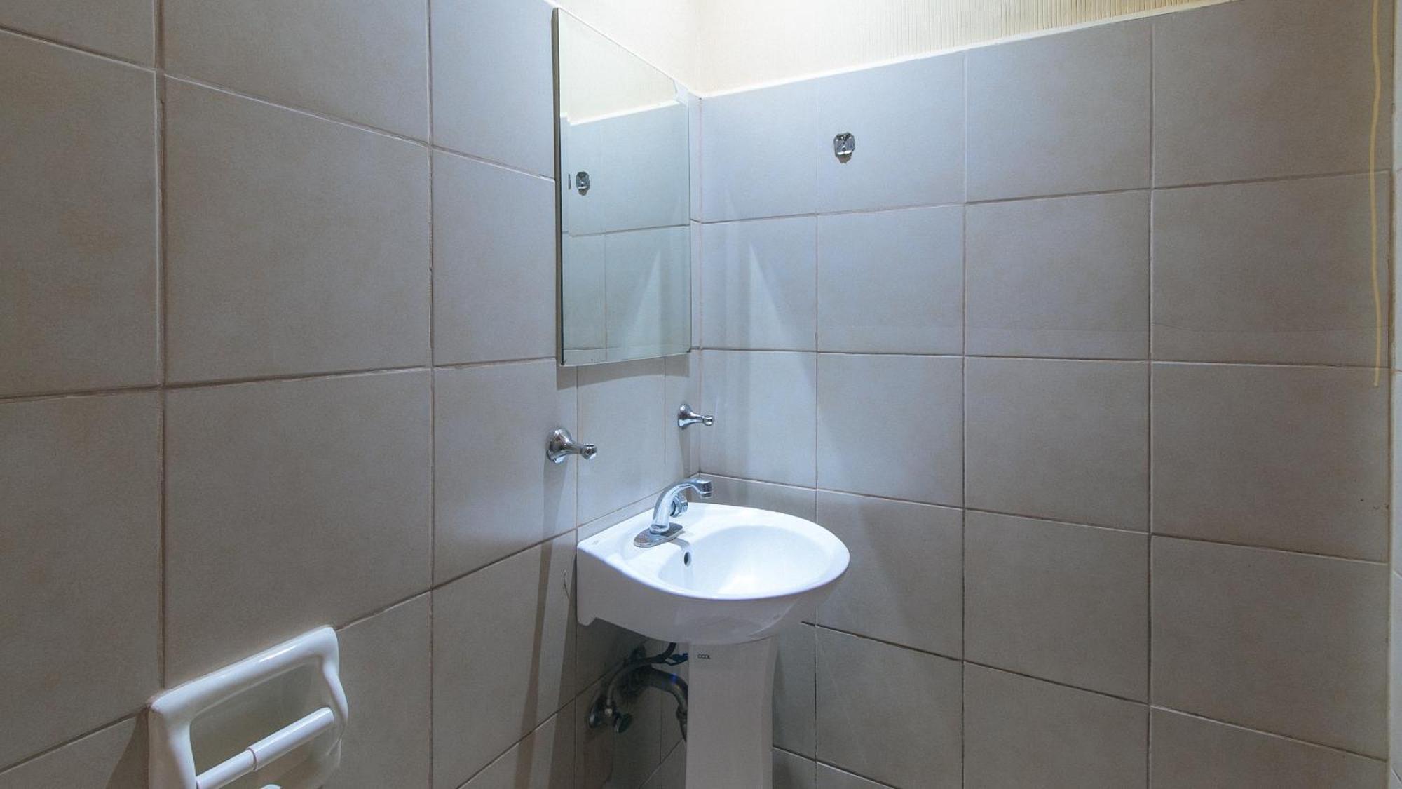 Reddoorz At Comfy Inn Ermita Manila Zewnętrze zdjęcie