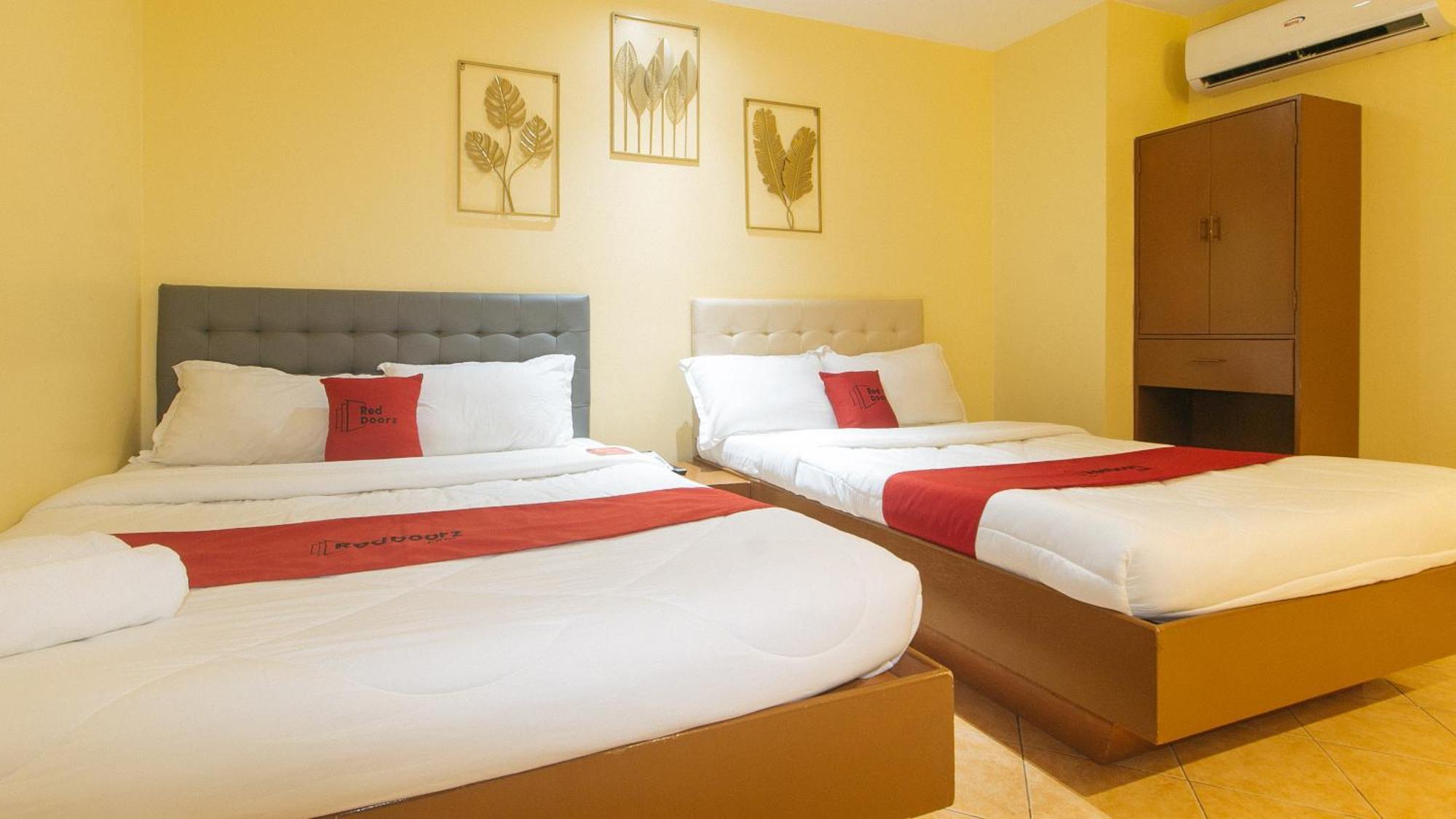 Reddoorz At Comfy Inn Ermita Manila Zewnętrze zdjęcie
