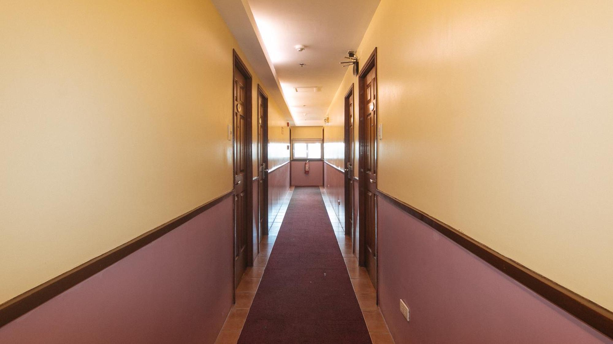 Reddoorz At Comfy Inn Ermita Manila Zewnętrze zdjęcie